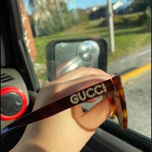 Sunglasses 

Gucci GG0419S 003 54